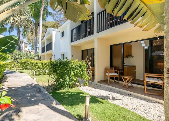Tropical Casa Laguna